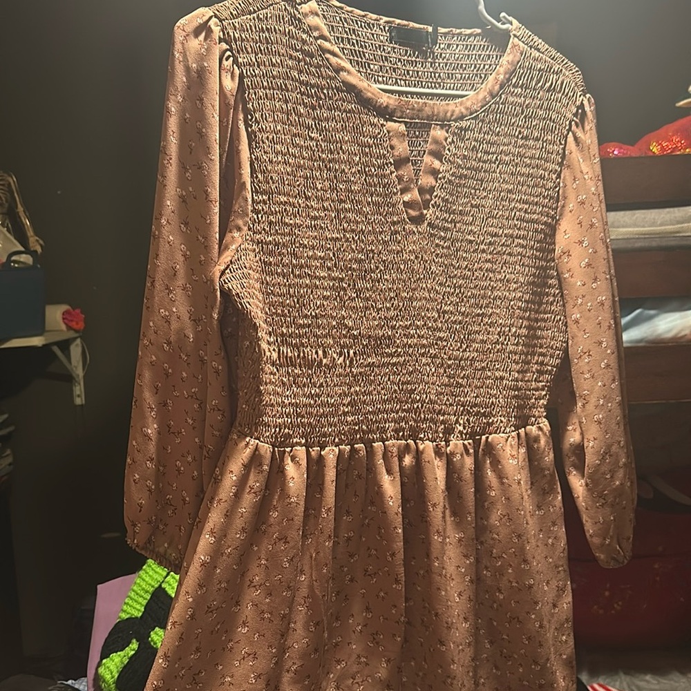 Xl tan flower print blouse